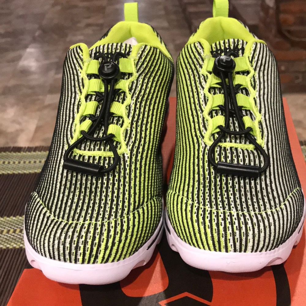 NIB Propet Black/Citron Sneakers